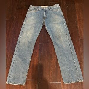 Vintage Men's Levi’s 505 Regular Fit Med Wash Straight Leg Jeans